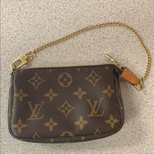 Louis Vuitton Mini Pochette Accessoires